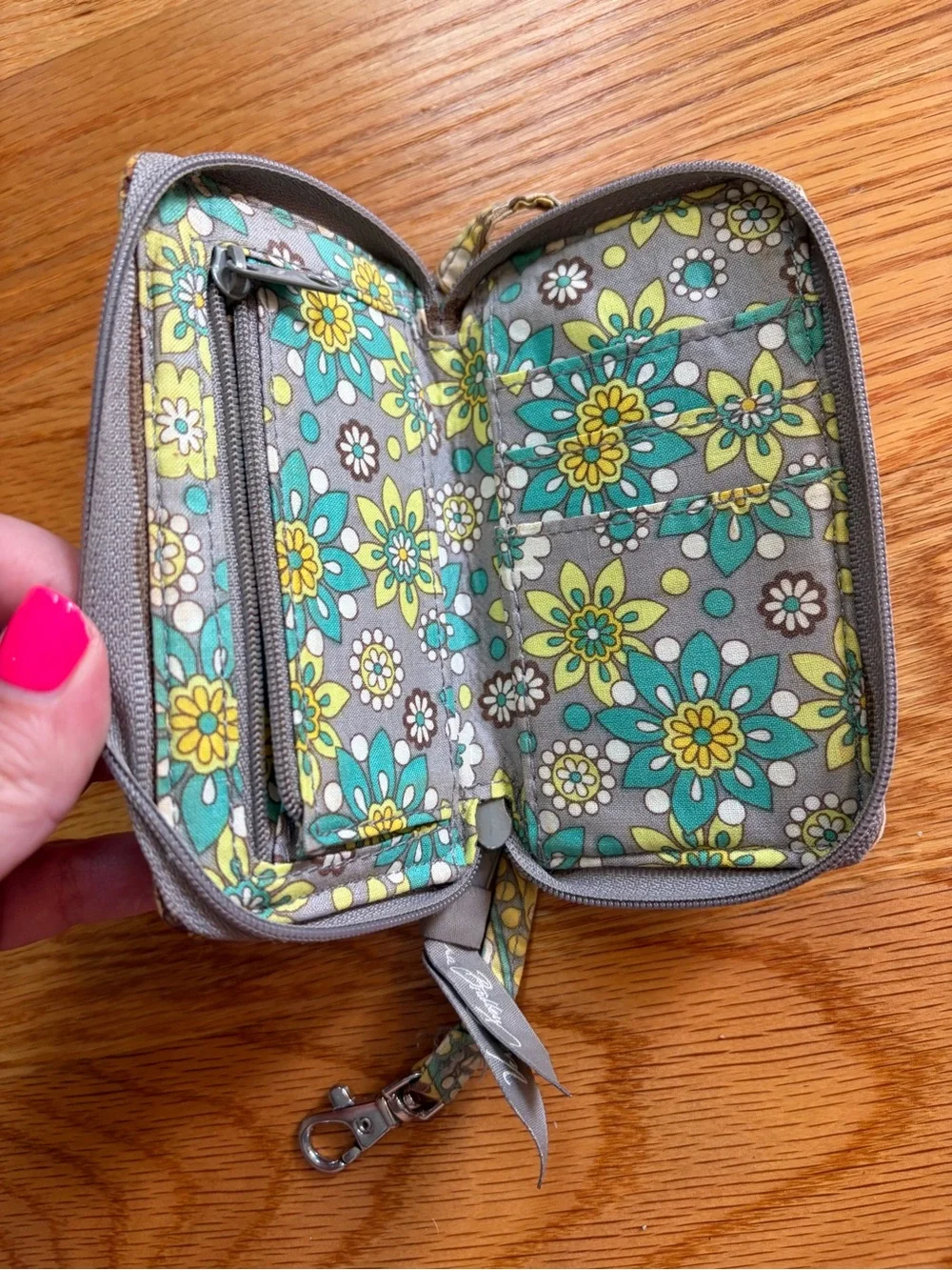Vera Bradley lemon parfait zip wristlet